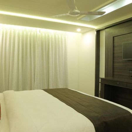 Dwārka Hotel Roma Kristo מראה חיצוני תמונה