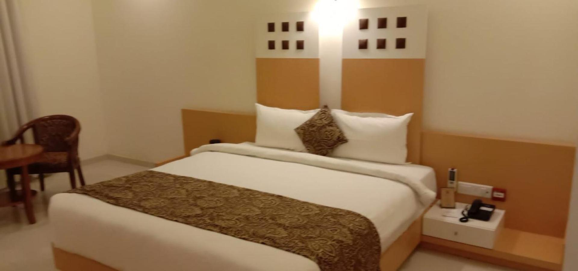 Dwārka Hotel Roma Kristo מראה חיצוני תמונה