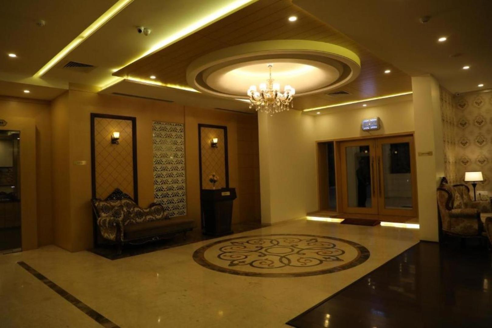 Dwārka Hotel Roma Kristo מראה חיצוני תמונה