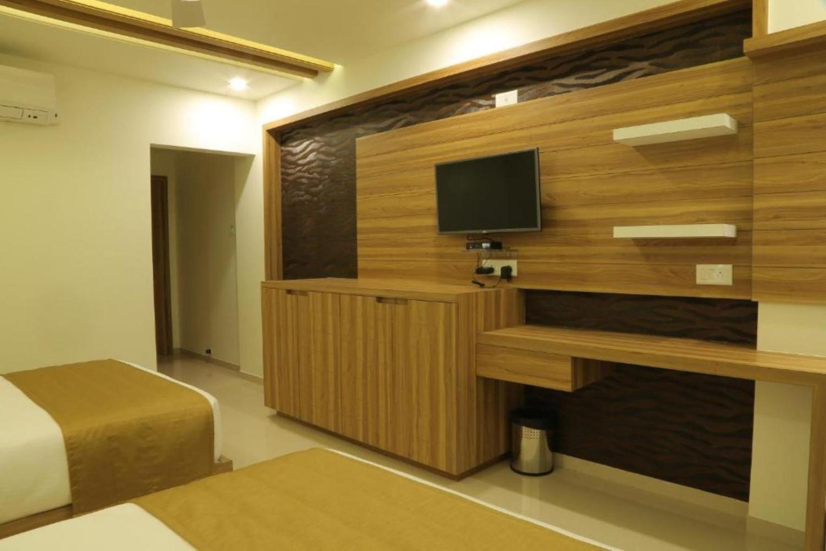 Dwārka Hotel Roma Kristo מראה חיצוני תמונה