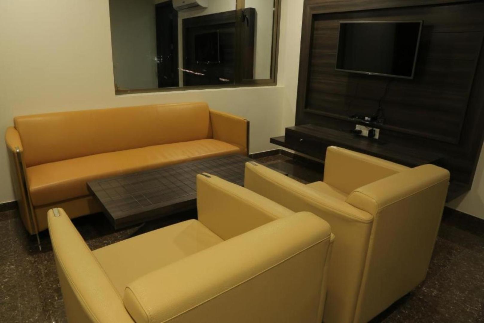 Dwārka Hotel Roma Kristo מראה חיצוני תמונה