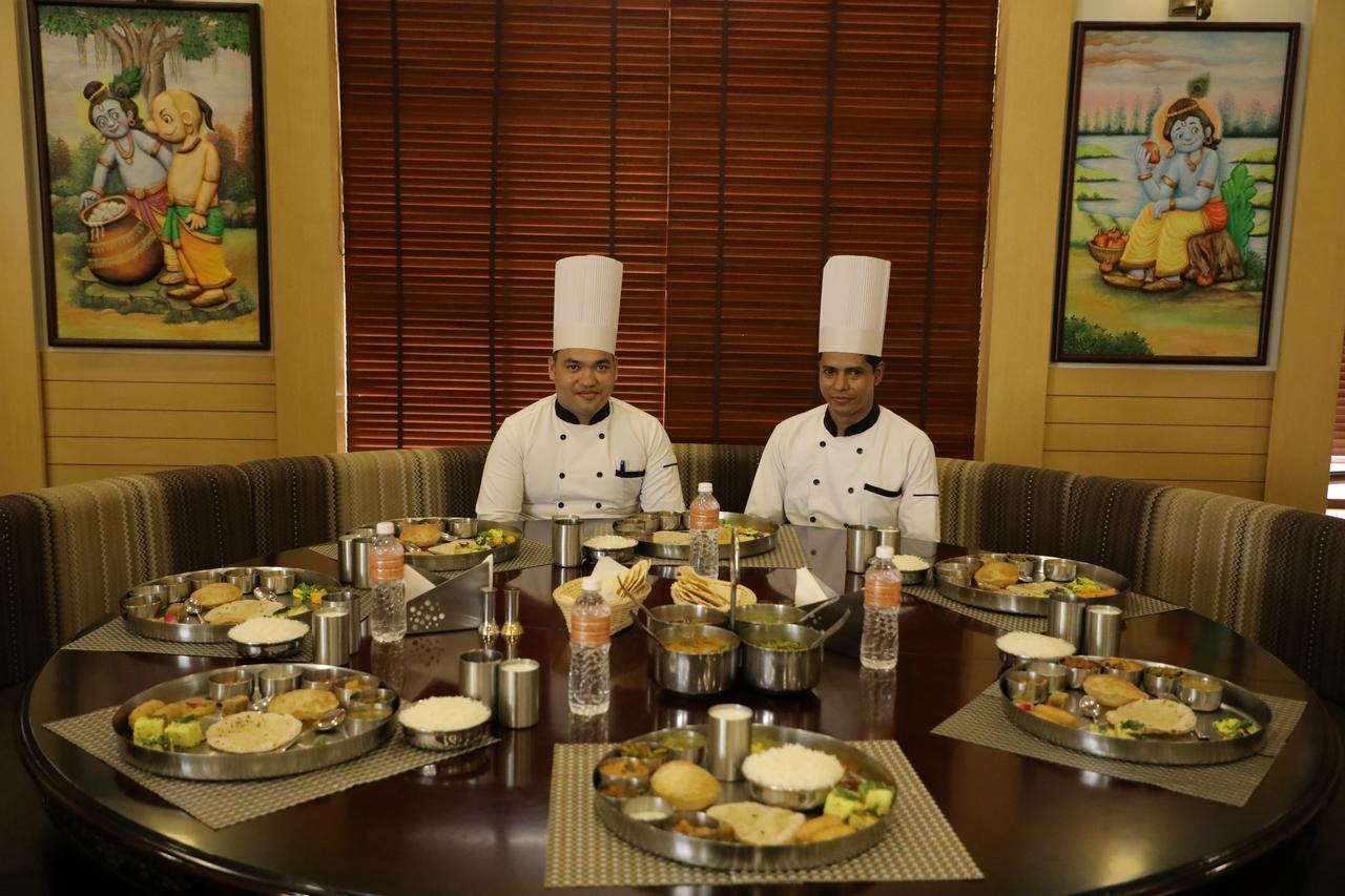 Dwārka Hotel Roma Kristo מראה חיצוני תמונה