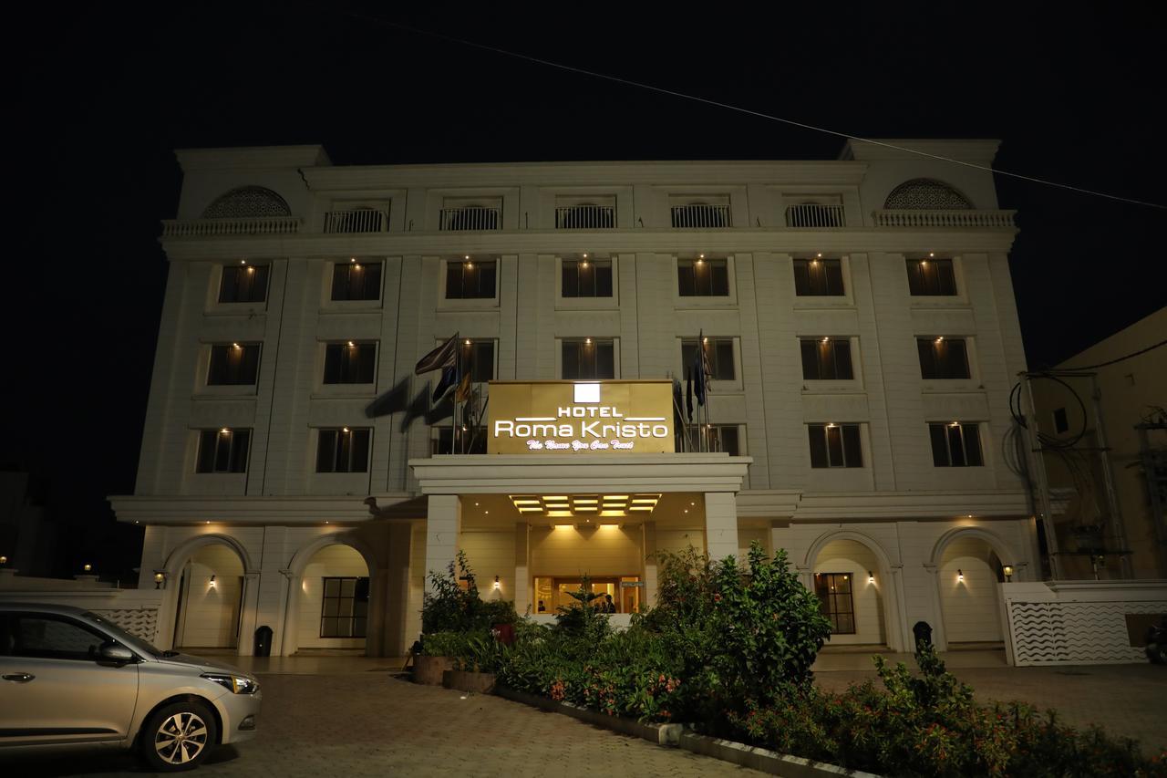Dwārka Hotel Roma Kristo מראה חיצוני תמונה