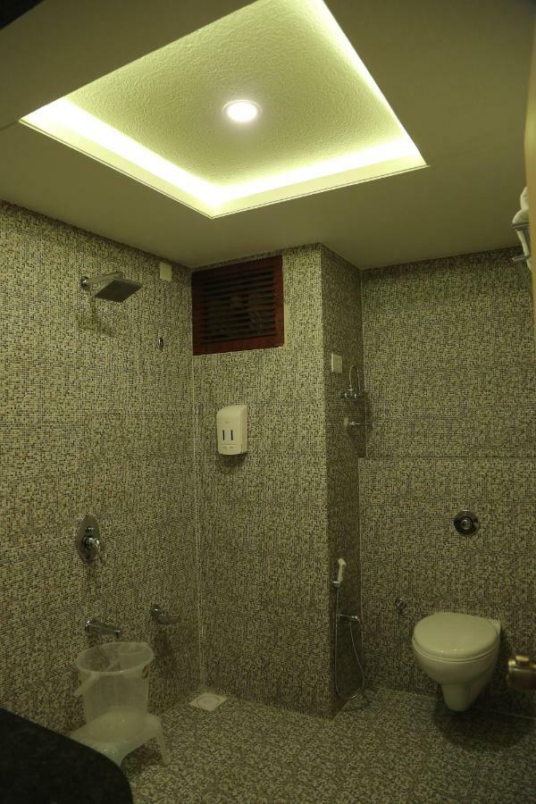 Dwārka Hotel Roma Kristo מראה חיצוני תמונה